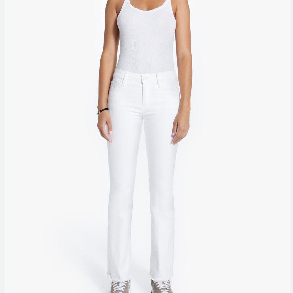 MOTHER denim the weekender fray in white. Never worn; perfect condition!